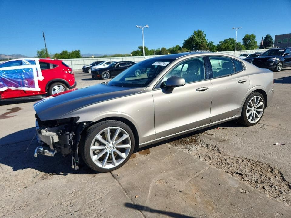 2021 VOLVO S60 T6 MOMENTUM T6 MOMENTUM - 1