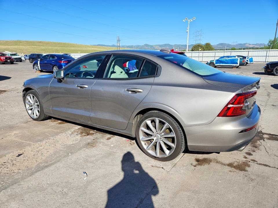 2021 VOLVO S60 T6 MOMENTUM T6 MOMENTUM 2