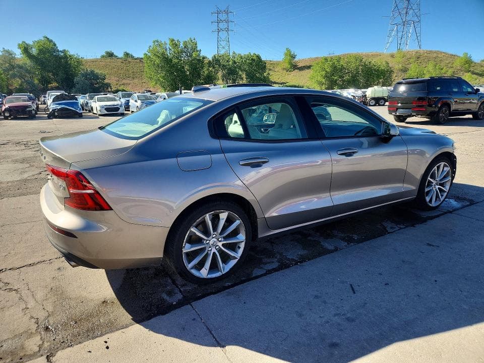 2021 VOLVO S60 T6 MOMENTUM T6 MOMENTUM 3