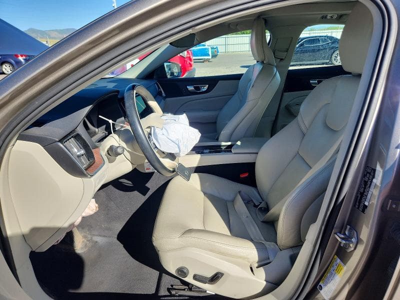 2021 VOLVO S60 T6 MOMENTUM T6 MOMENTUM 7