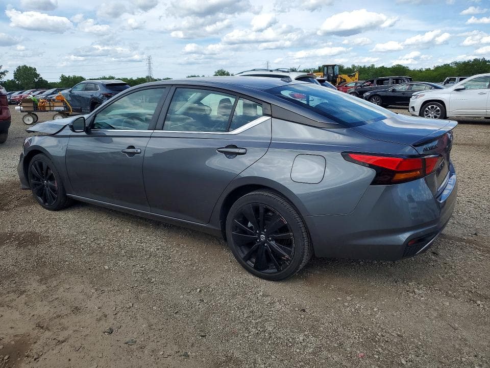 2022 NISSAN ALTIMA SR 2