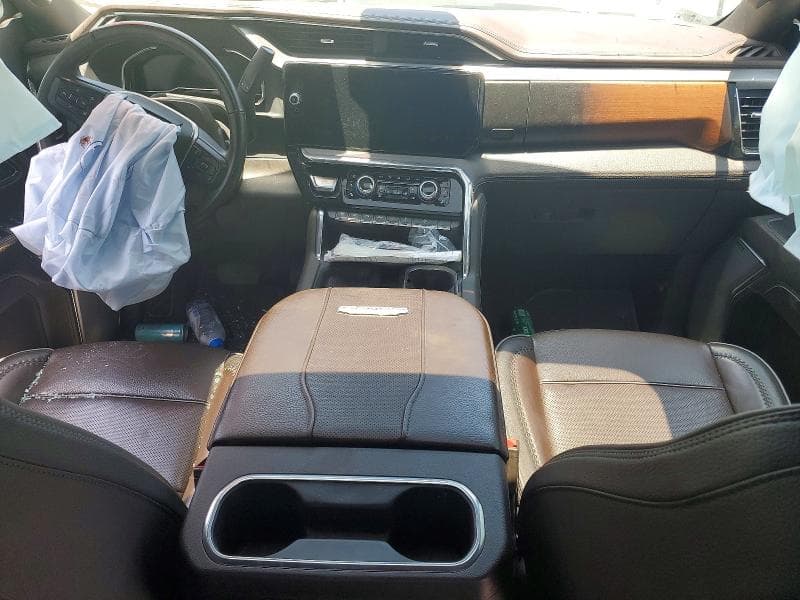 2024 GMC SIERRA K2500 DENALI 8