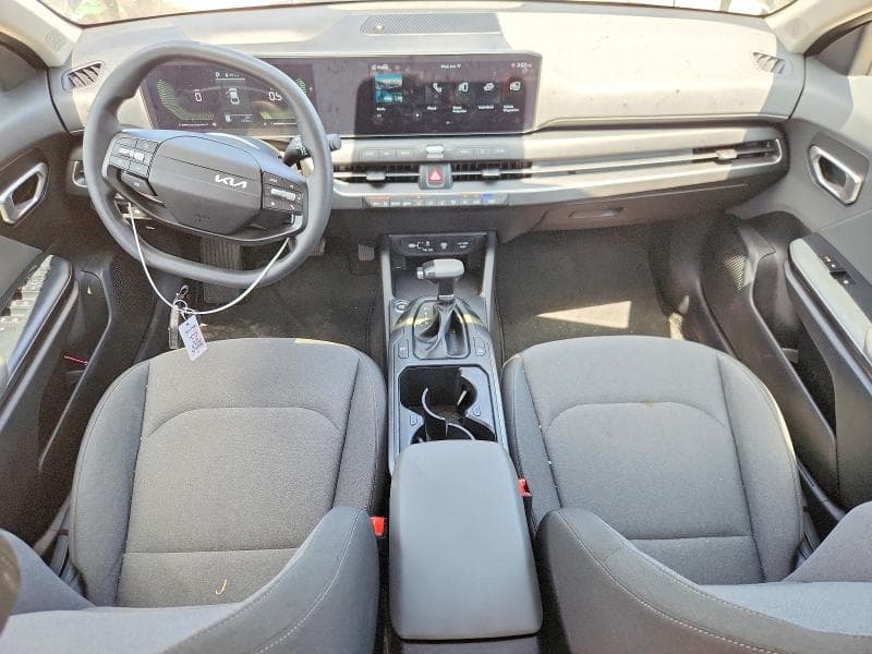 2025 KIA K4 LXS 8