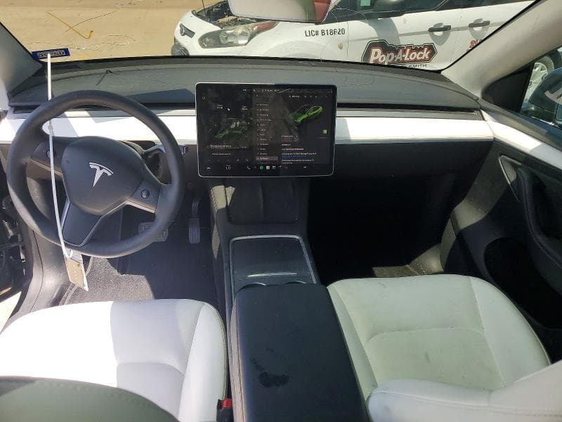 2023 TESLA MODEL Y 8