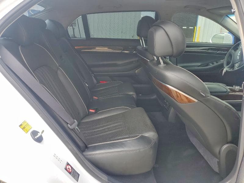 2018 GENESIS G90 PREMIUM PREMIUM 10