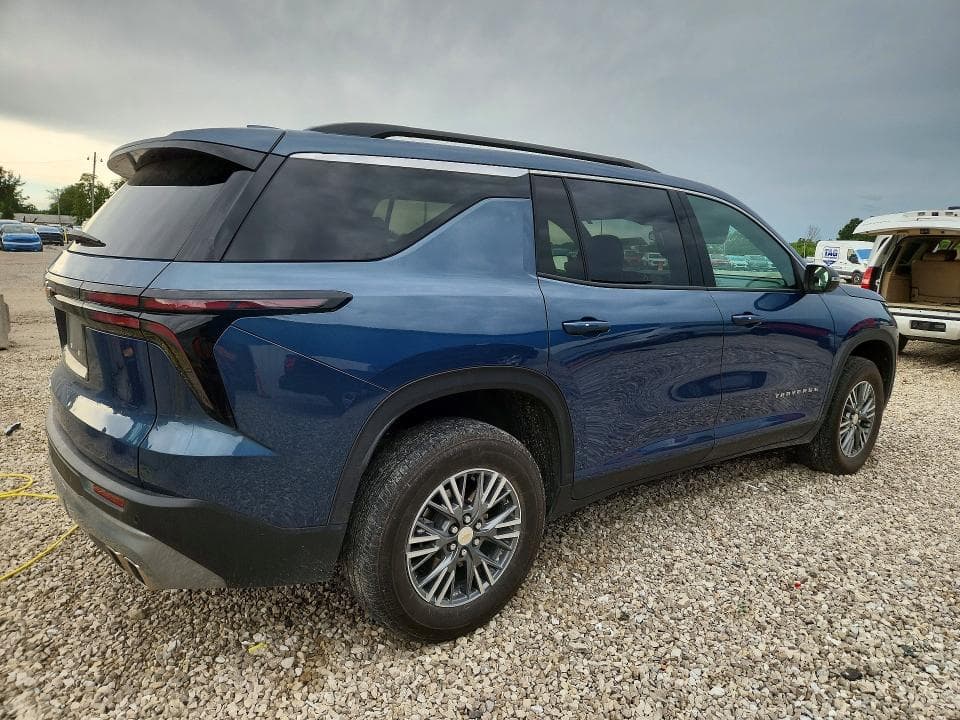 2025 CHEVROLET TRAVERSE LT 3