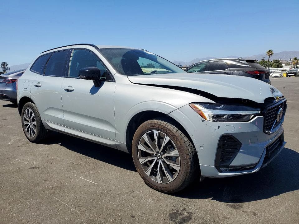 2024 VOLVO XC60 PLUS 4
