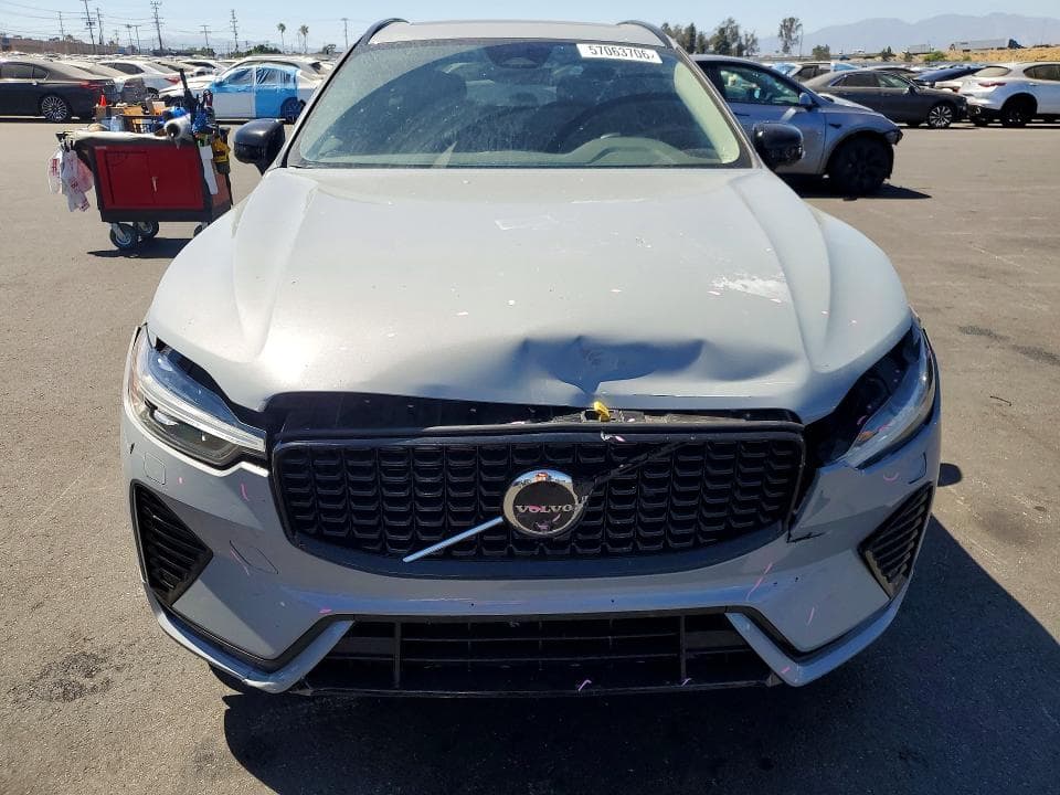 2024 VOLVO XC60 PLUS 5
