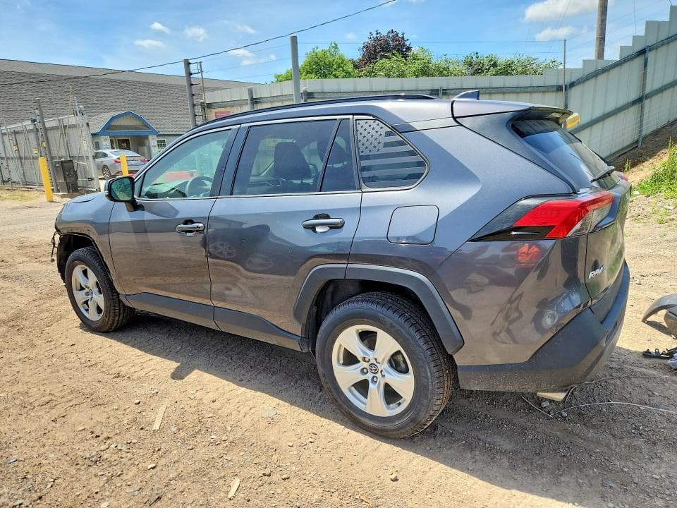 2021 TOYOTA RAV4 XLE XLE 2