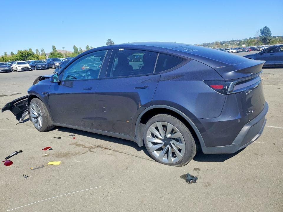 2026 TESLA MODEL Y 2
