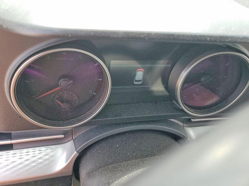 2023 KIA CARNIVAL LX 9
