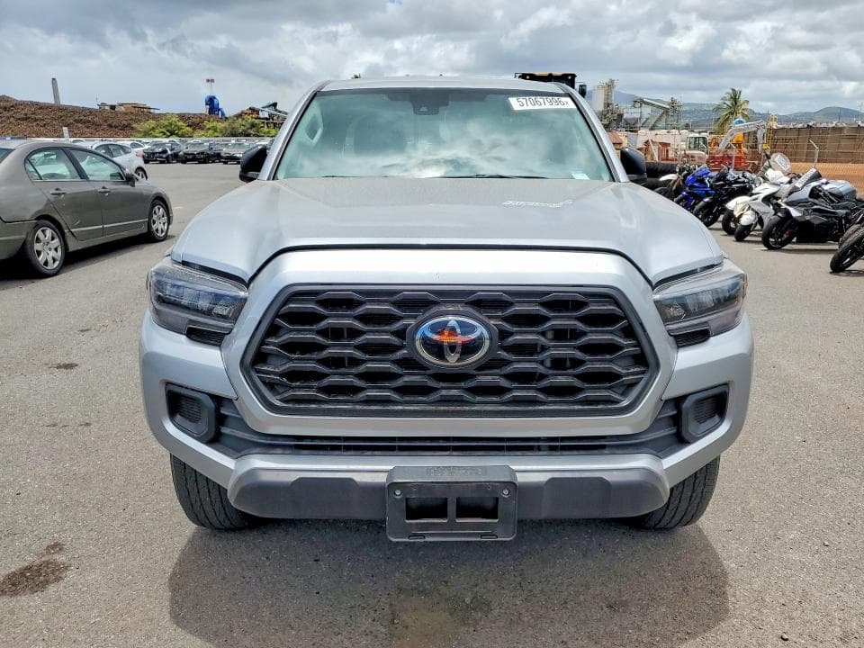 2022 TOYOTA TACOMA SR SR 5