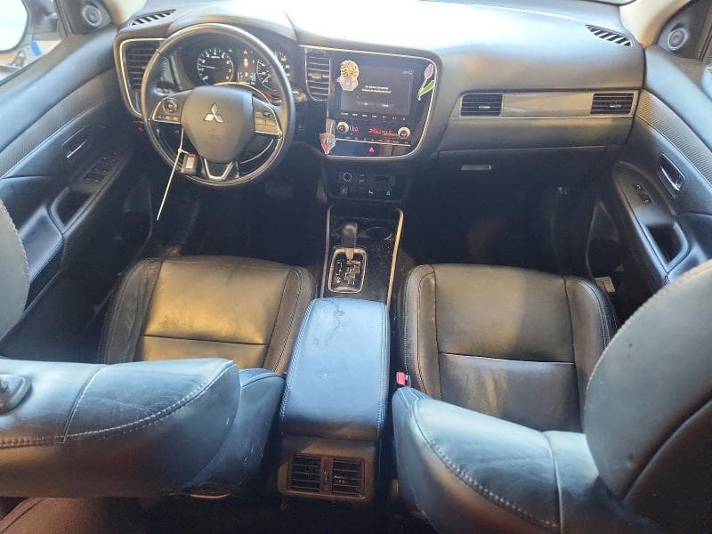 2020 MITSUBISHI OUTLANDER SE 8