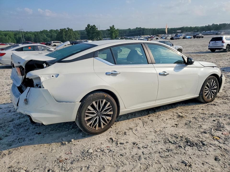 2024 NISSAN ALTIMA SV 3