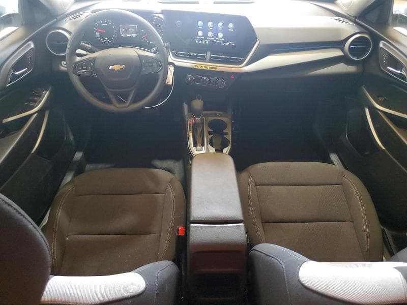 2025 CHEVROLET TRAX LS 8