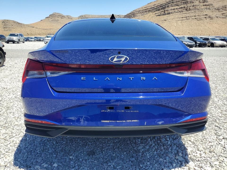 2021 HYUNDAI ELANTRA SE SE 6