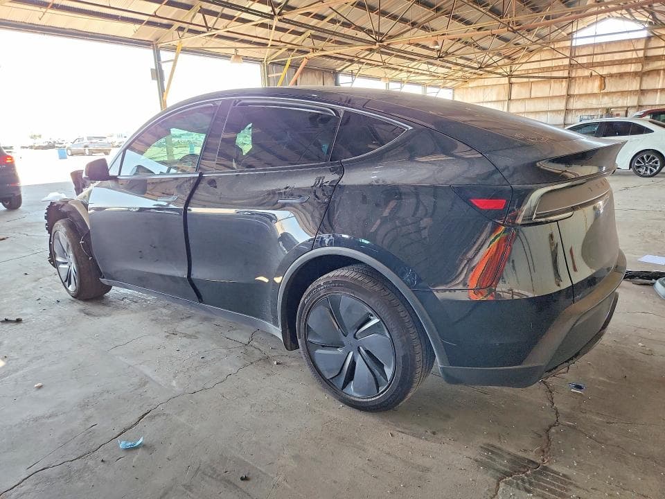 2026 TESLA MODEL Y 2