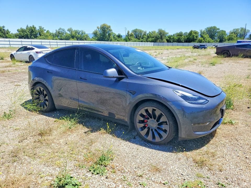 2022 TESLA MODEL Y 4