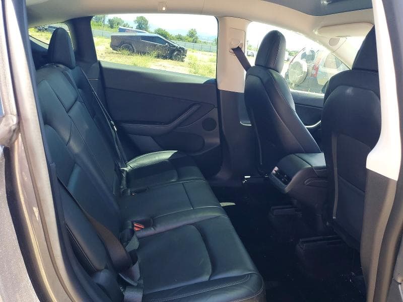 2022 TESLA MODEL Y 10