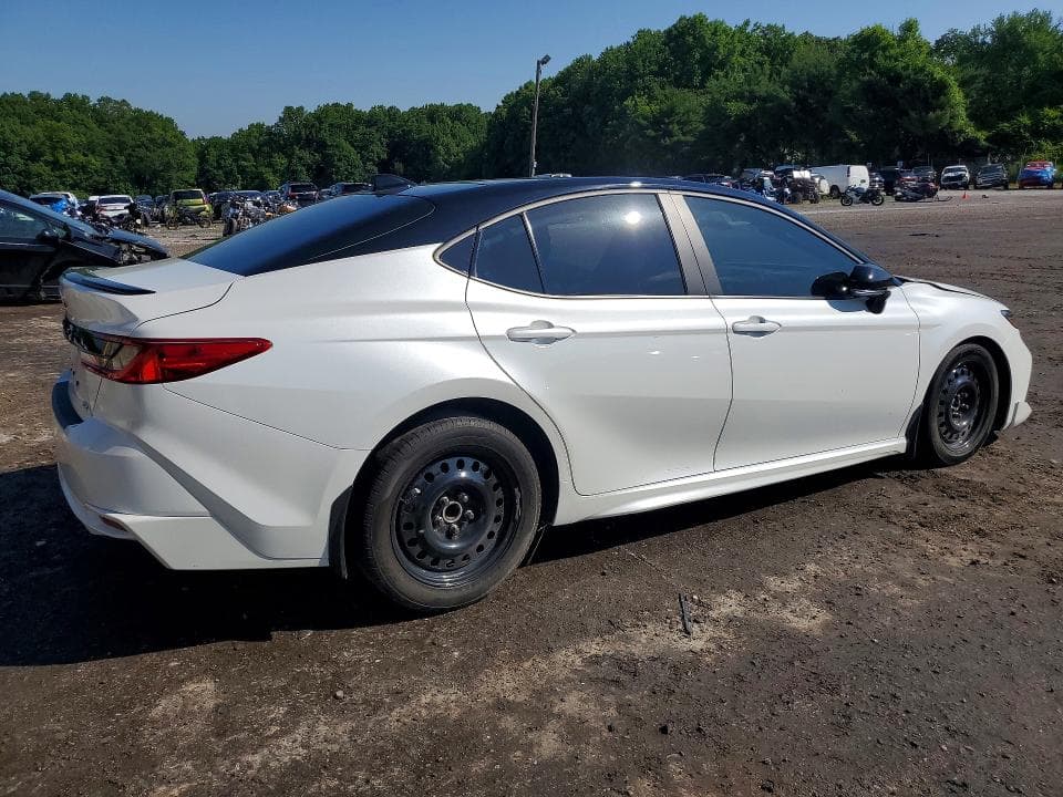 2025 TOYOTA CAMRY XSE 3