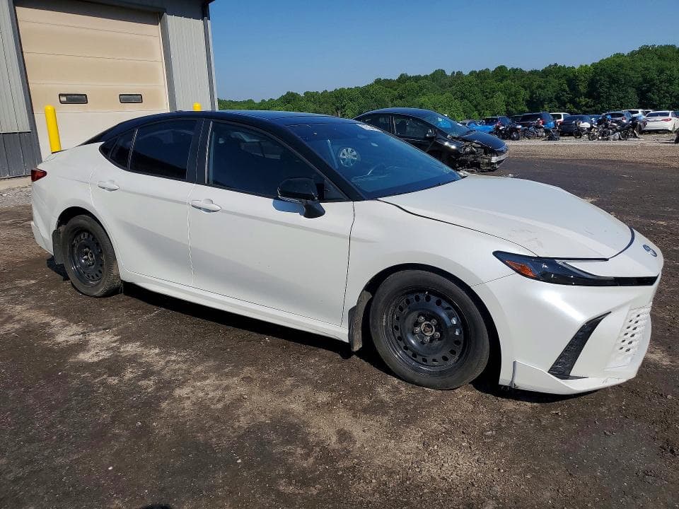 2025 TOYOTA CAMRY XSE 4