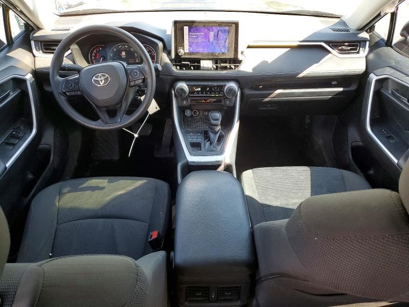 2023 TOYOTA RAV4 LE LE 8
