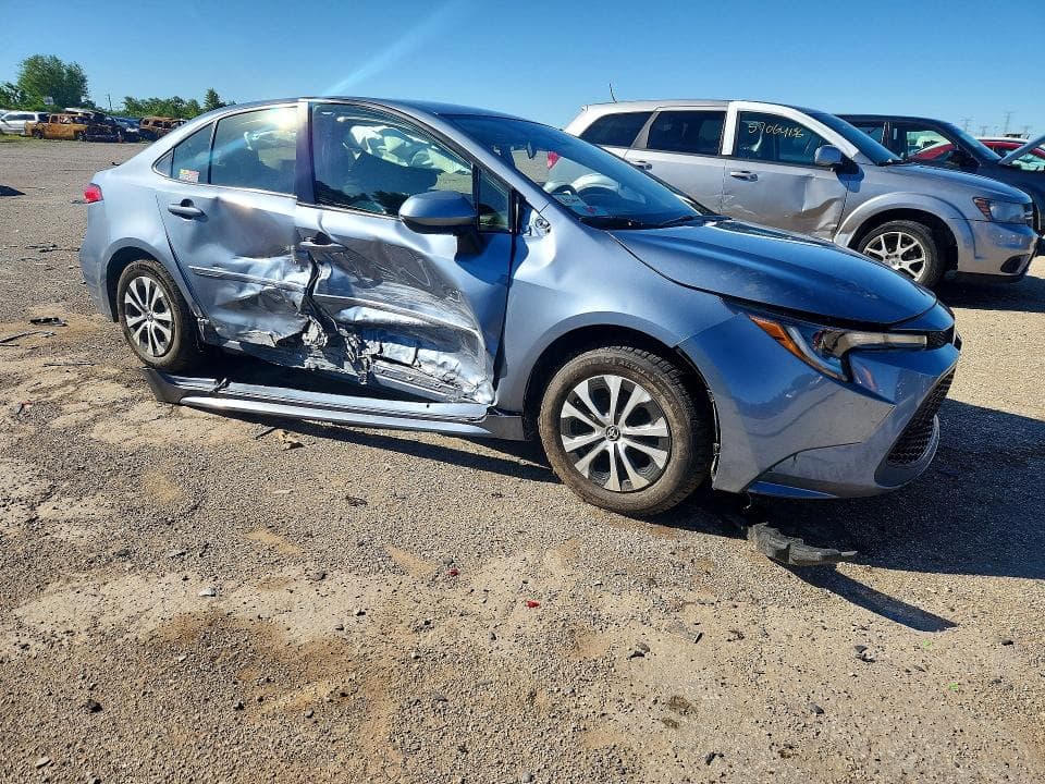 2022 TOYOTA COROLLA LE 4