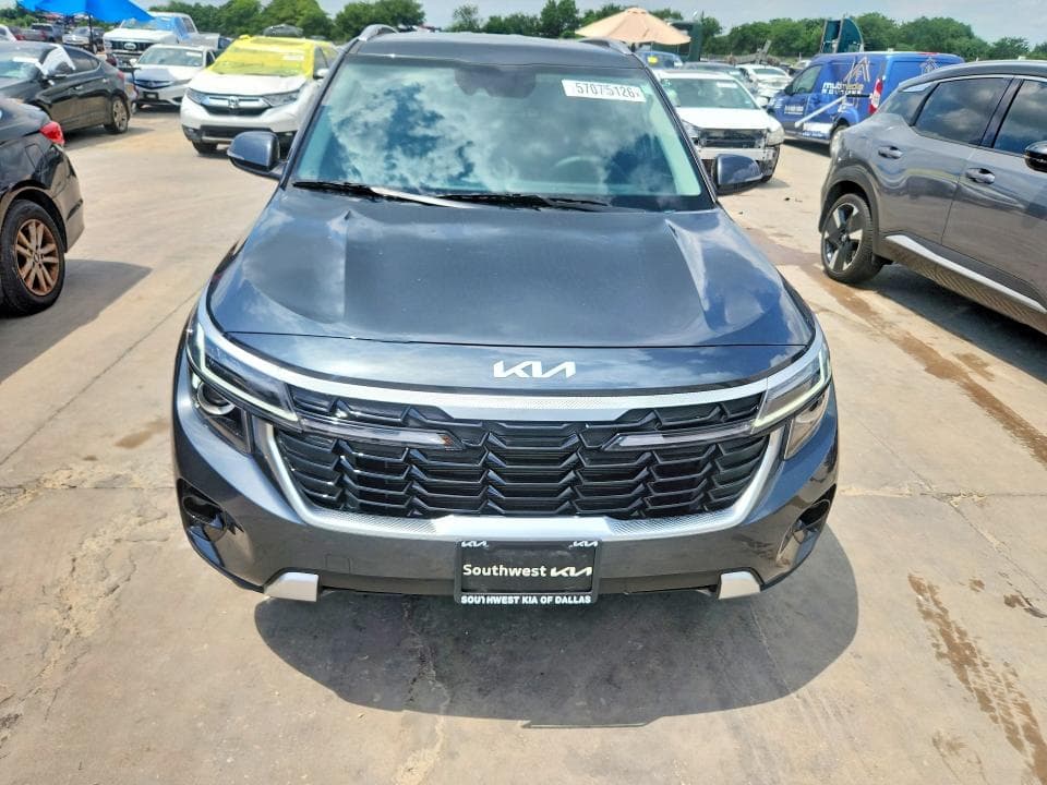 2025 KIA SELTOS EX 5