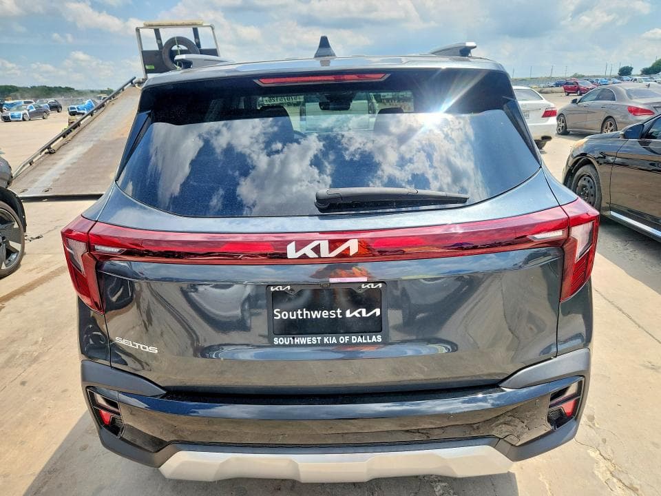 2025 KIA SELTOS EX 6