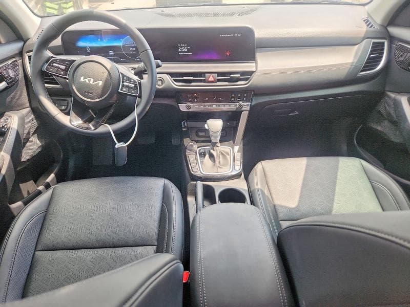 2025 KIA SELTOS EX 8