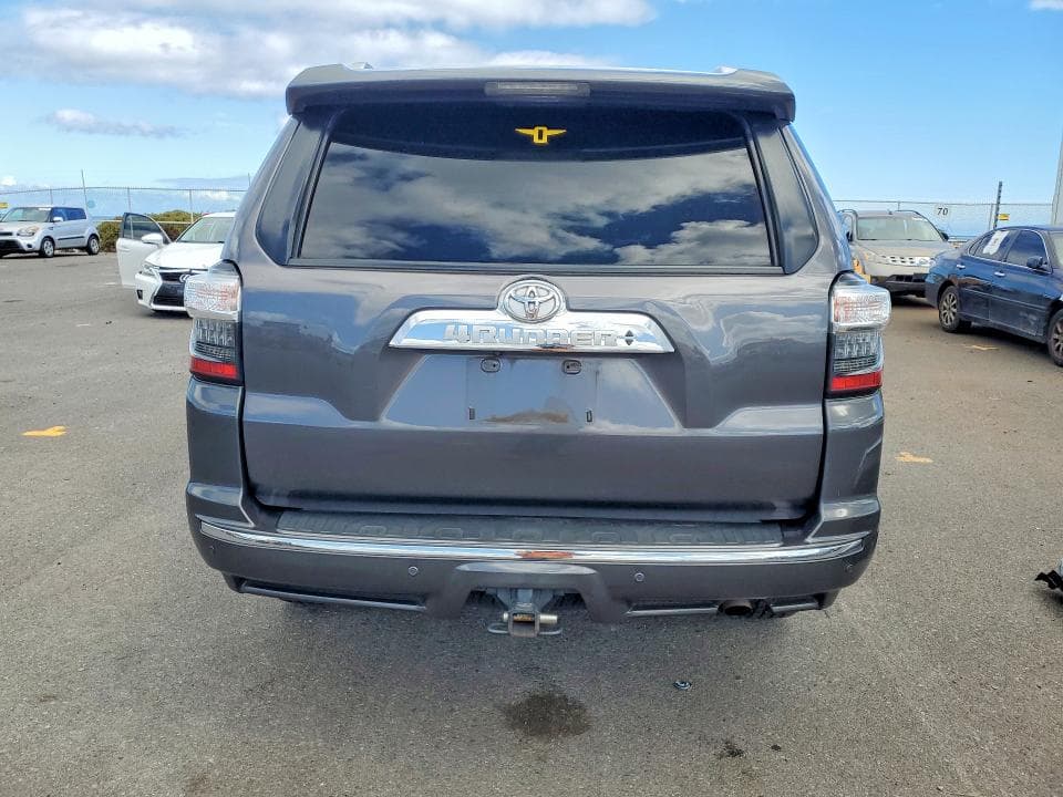 2017 TOYOTA 4RUNNER SR5 6