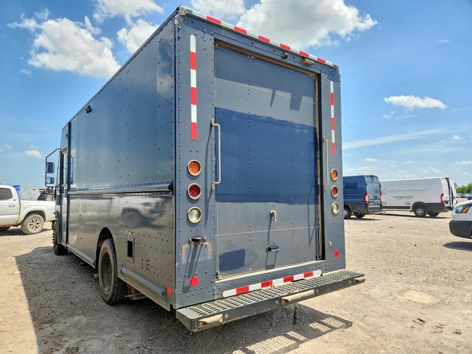 2021 FORD F59 DELIVERY TRUCK 2