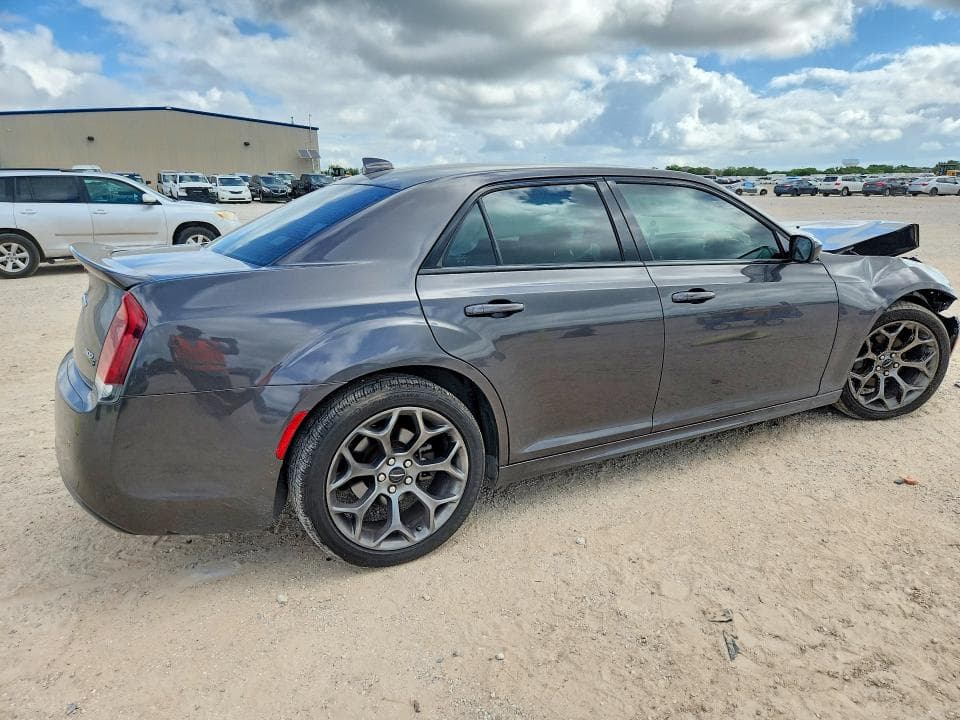 2018 CHRYSLER 300 S 3