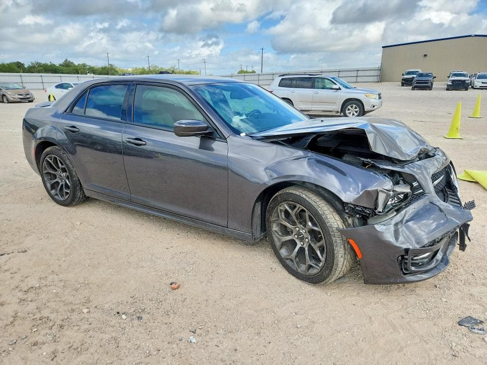 2018 CHRYSLER 300 S 4