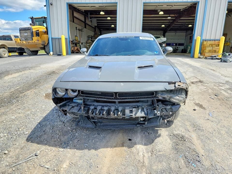 2016 DODGE CHALLENGER SXT 5