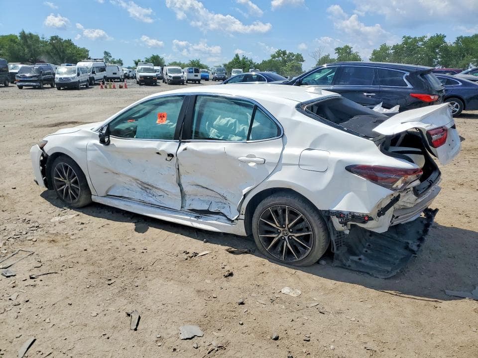 2021 TOYOTA CAMRY SE 2