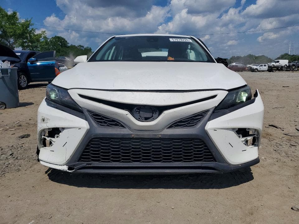 2021 TOYOTA CAMRY SE 5