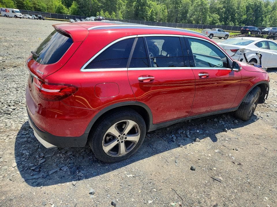 2018 MERCEDES-BENZ GLC 300 4MATIC 3