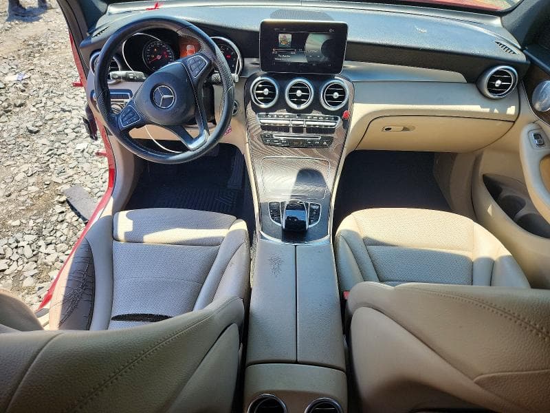 2018 MERCEDES-BENZ GLC 300 4MATIC 8