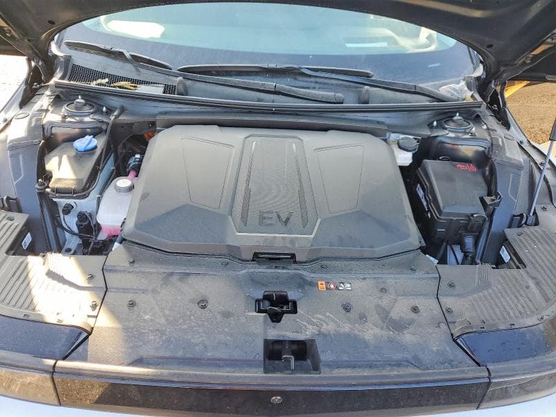 2025 HYUNDAI IONIQ 5 LIMITED 11