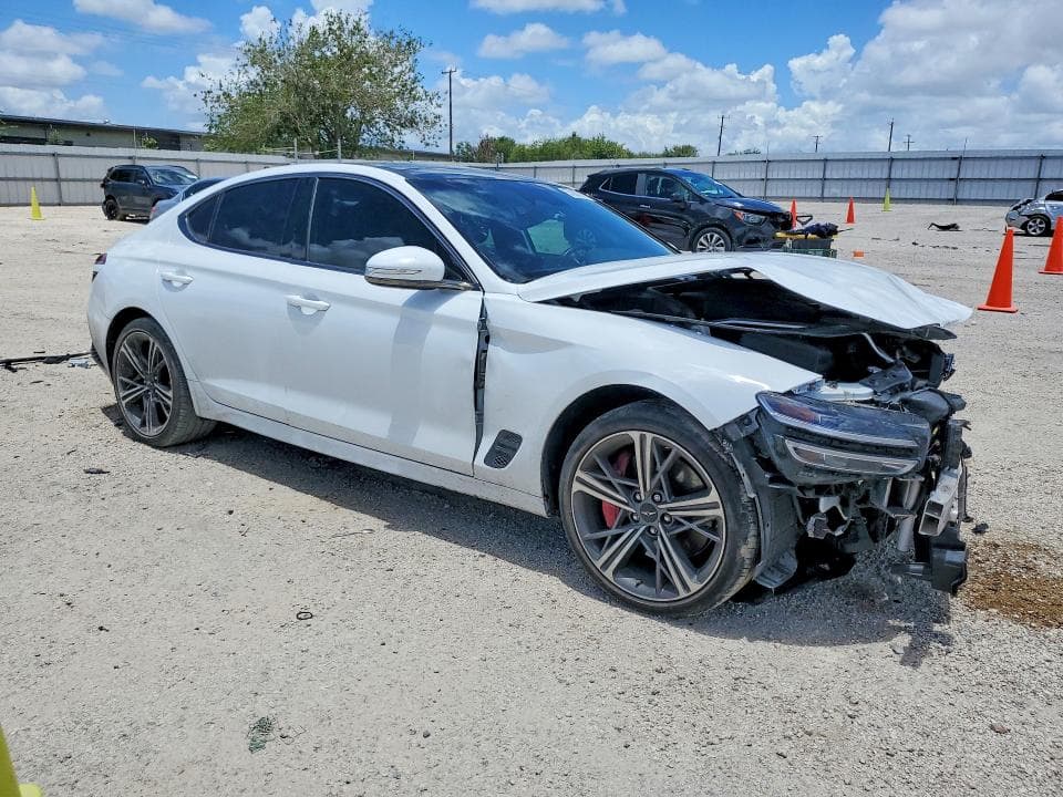 2024 GENESIS G70 2.5T STANDARD 4
