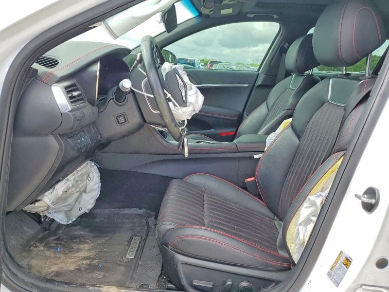 2024 GENESIS G70 2.5T STANDARD 7