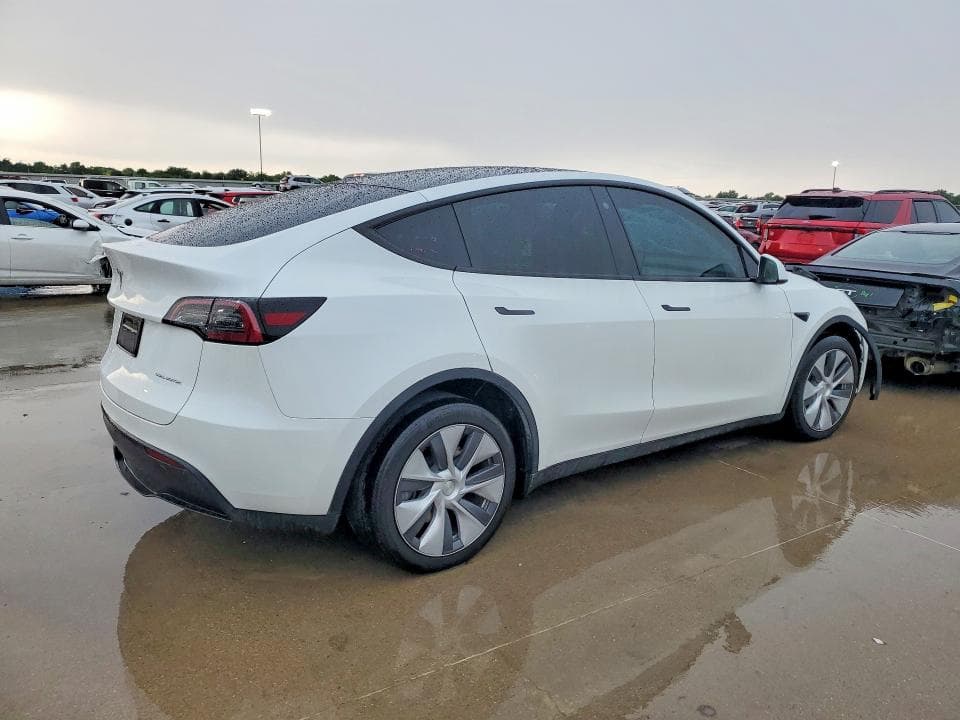 2023 TESLA MODEL Y 3