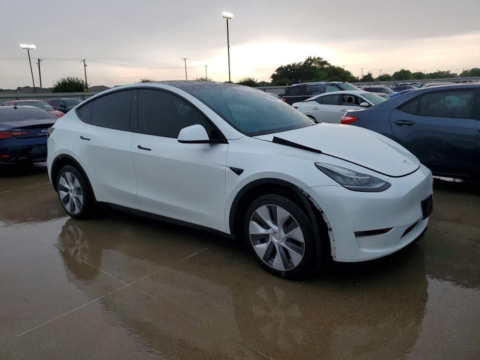 2023 TESLA MODEL Y 4