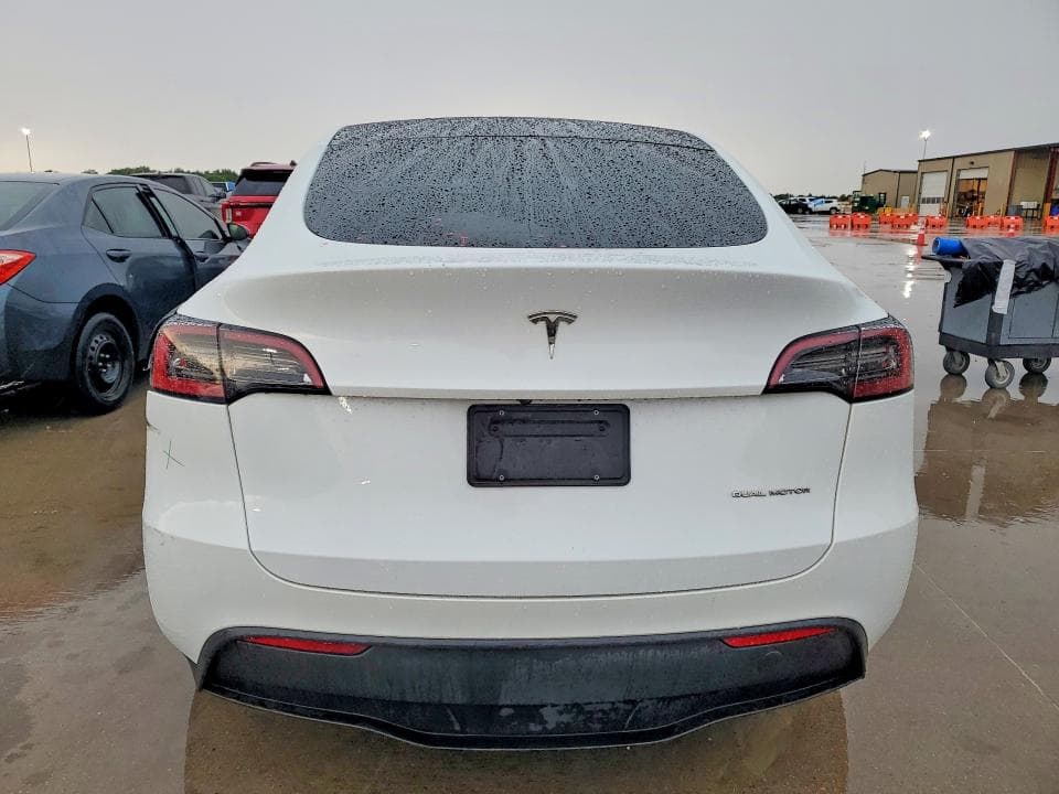 2023 TESLA MODEL Y 6