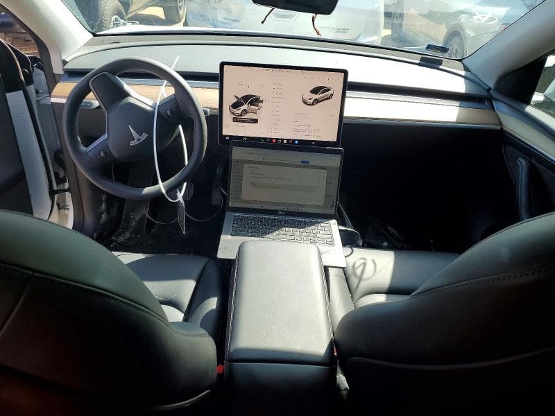 2023 TESLA MODEL Y 8