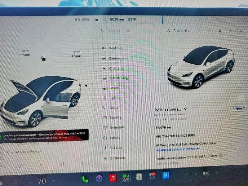 2023 TESLA MODEL Y 9