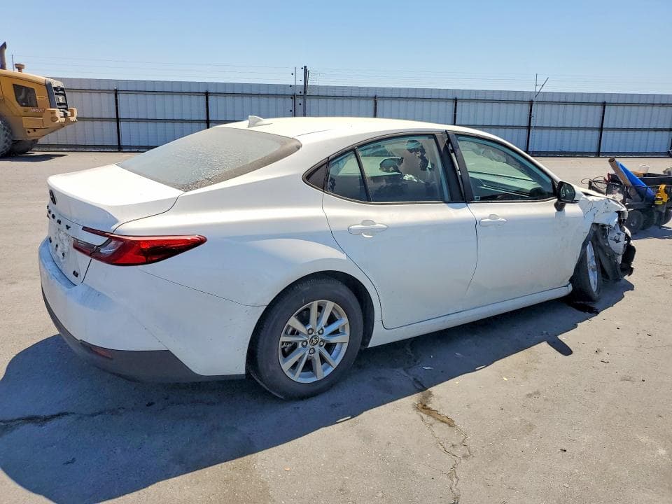 2025 TOYOTA CAMRY LE 3