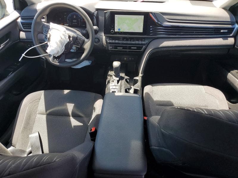 2025 TOYOTA CAMRY LE 8