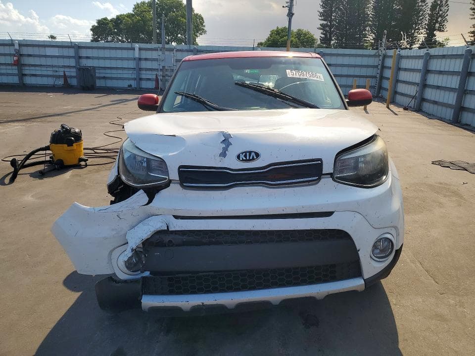 2017 KIA SOUL + 5